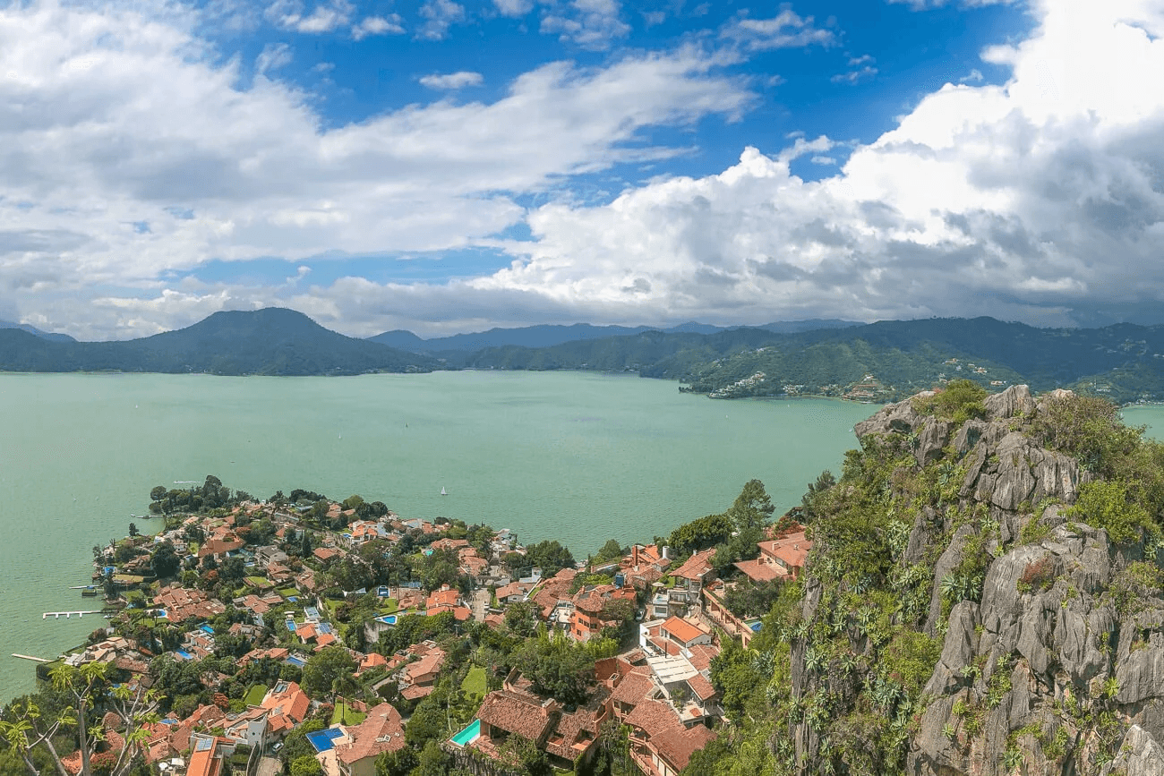 Valle de Bravo, Estado de México: Miradores y Paisajes Imperdibles para Fotógrafos